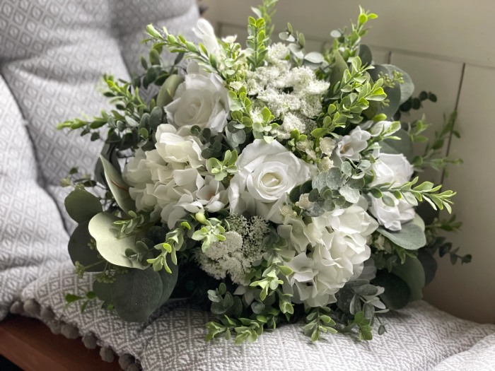 Silver Wedding Anniversary Flowers