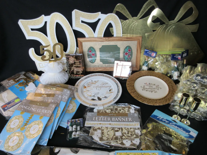 The Gift Table Decoration Ideas For Golden Wedding Anniversary