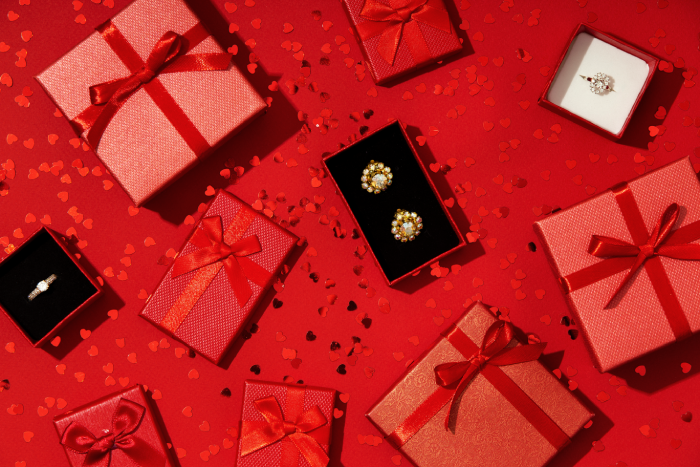 Win her heart with luxurious gifts