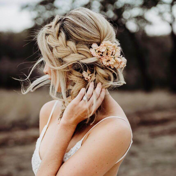 Bohemian and Relaxed Hairstyles for a Wedding Bridesmaid