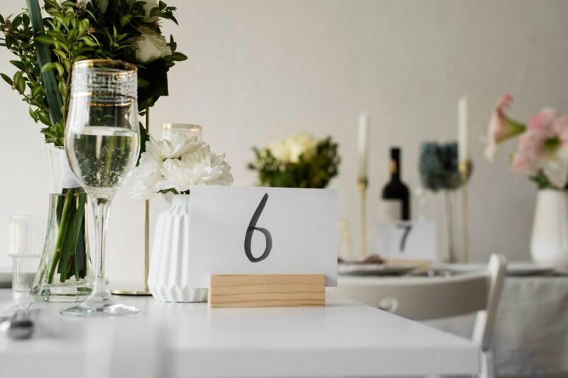 Common top table seating plan FAQs