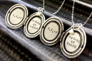 Customized Jewelry - Wedding gifts for parents