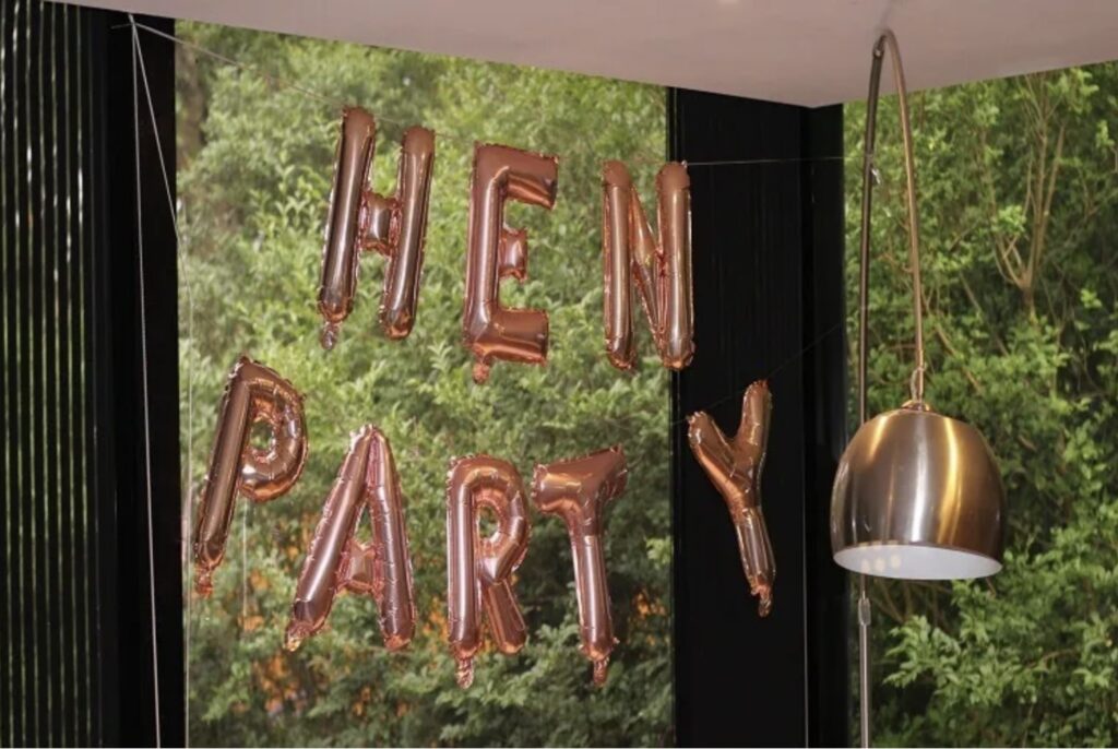 Plan for classy hen party decorations