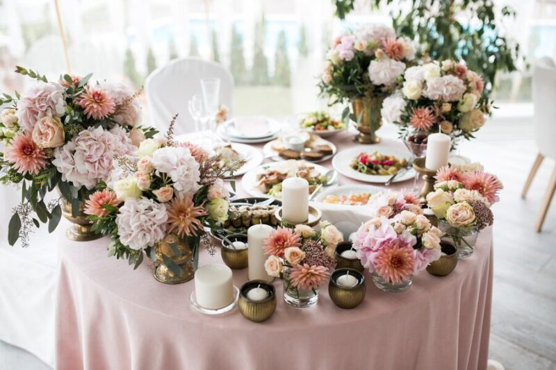 round table wedding decor