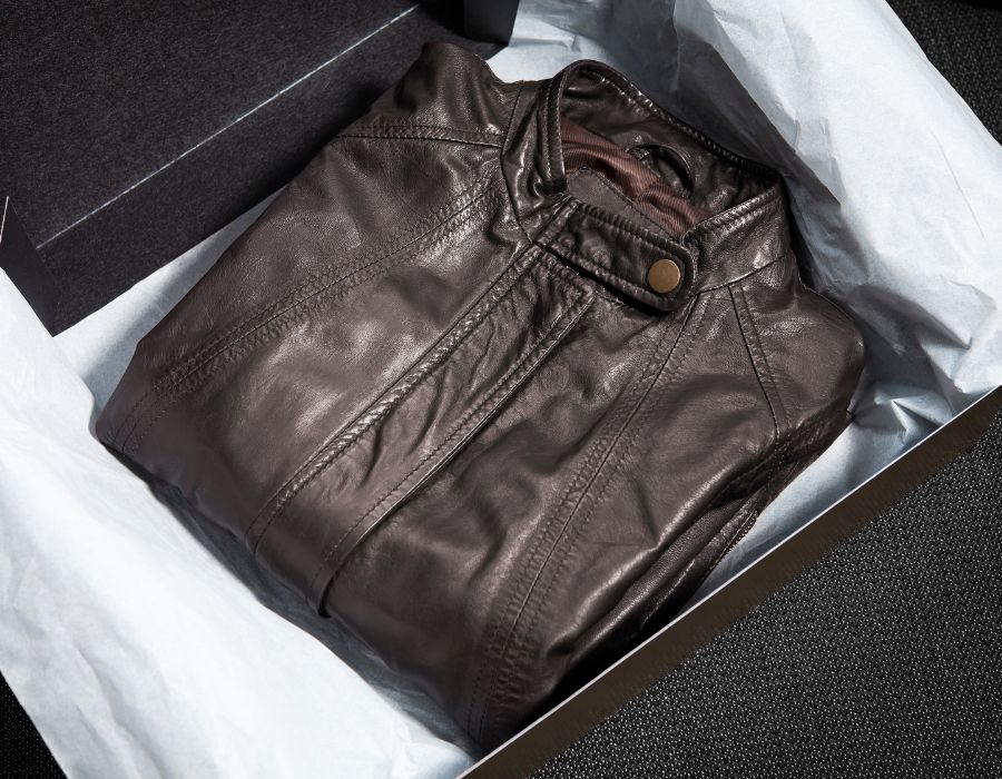 Luxury Gifts for Him Leather Anniversary: Indulgence for a Special Milestone