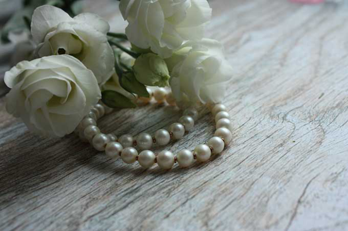 Traditional Pearl 30th Wedding Anniversary Gift Ideas for Wife