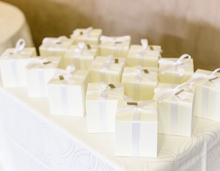 Sentimental Gifts for Guests at Weddings: Cherishing Memories