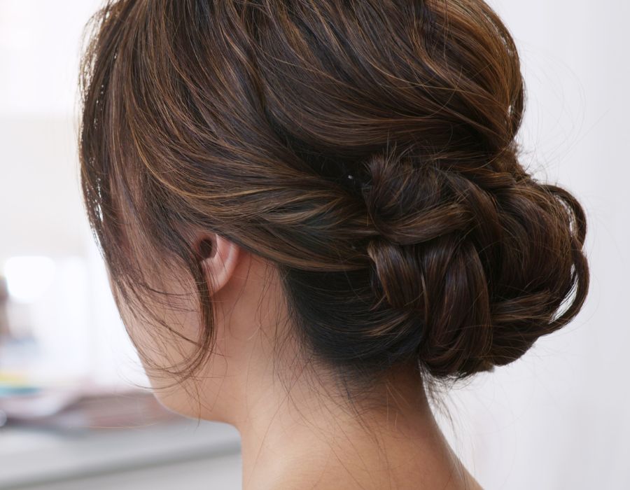 How to Choose the Perfect Wedding Guest Hair Style