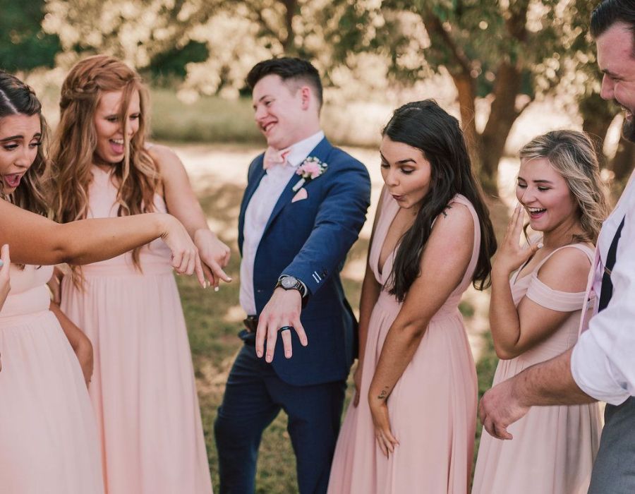 30+ Memorable Funny Wedding Wishes for Best Friend Examples
